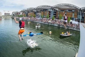 دينا الشربيني وصبا مبارك في مغامرة الطيران الأولى من نوعها في الجونة 20 - جريدة المساء