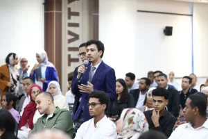 وزير الاتصالات يلتقى مجموعة من المتدربين والمهنيين المستقلين وخريجى البرامج التدريبية فى مركز إبداع مصر الرقمية "كريتيفا" 27 - جريدة المساء