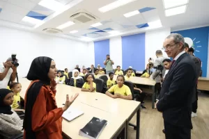 وزير الاتصالات يلتقى مجموعة من المتدربين والمهنيين المستقلين وخريجى البرامج التدريبية فى مركز إبداع مصر الرقمية "كريتيفا" 29 - جريدة المساء