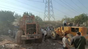 بعد أكثر من 10 سنوات.. محافظة الجيزة تزيل أكبر تجمع لفرز المخلفات والعشش بحدائق الأهرام 25 - جريدة المساء