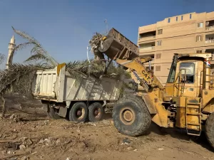 بعد أكثر من 10 سنوات.. محافظة الجيزة تزيل أكبر تجمع لفرز المخلفات والعشش بحدائق الأهرام 45 - جريدة المساء