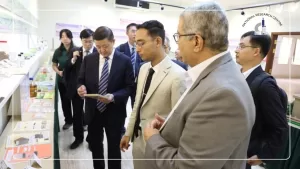 وفد صينى يبحث التعاون المشترك خلال زيارته القومي للبحوث 24 - جريدة المساء وفد صينى يبحث التعاون المشترك خلال زيارته القومي للبحوث 23 - جريدة المساء