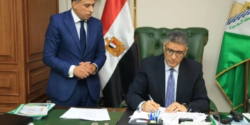 محافظ الجيزة يعتمد حركة الترقيات