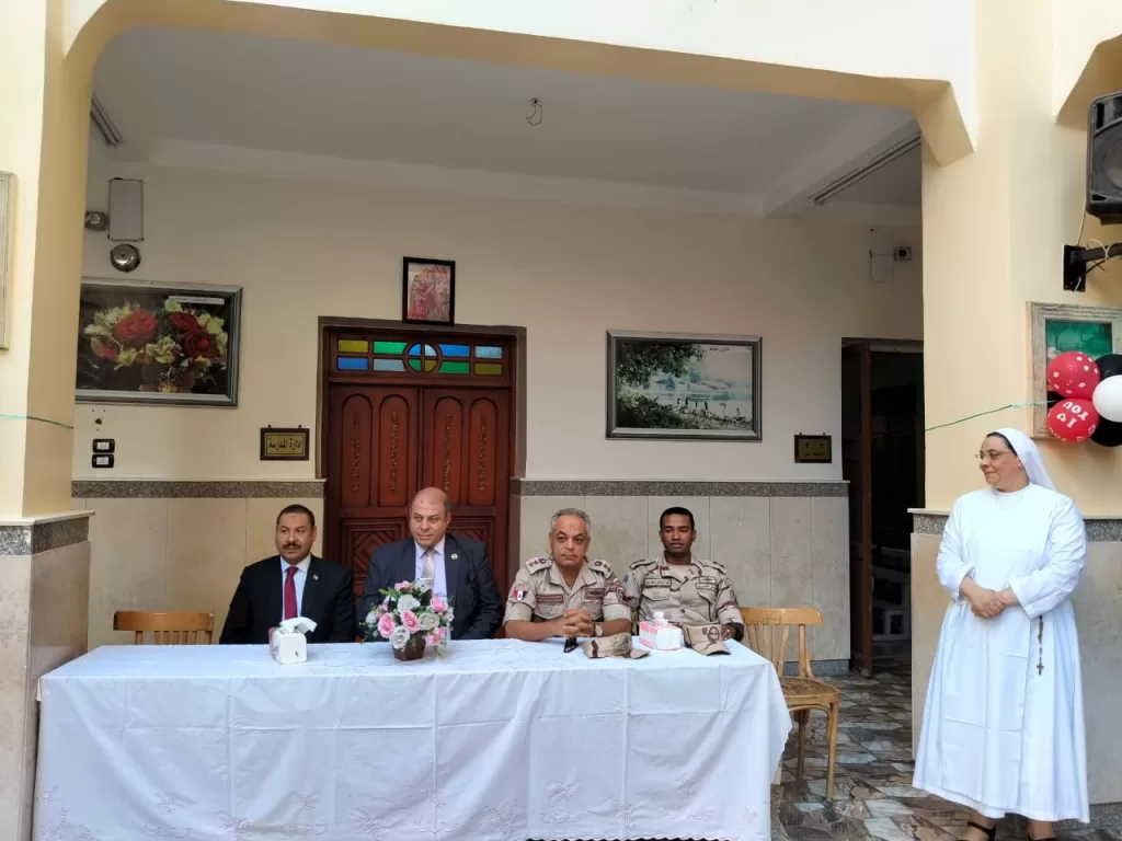 روح أكتوبر تتجدد في قنا.. احتفالية متميزة بمدرسة الراهبات الفرنسيسكان 24 - جريدة المساء