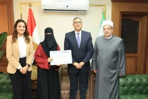 محافظ الجيزة يكرم أوائل الثانوية الأزهرية من أبناء المحافظة بالجمهورية 27 - جريدة المساء