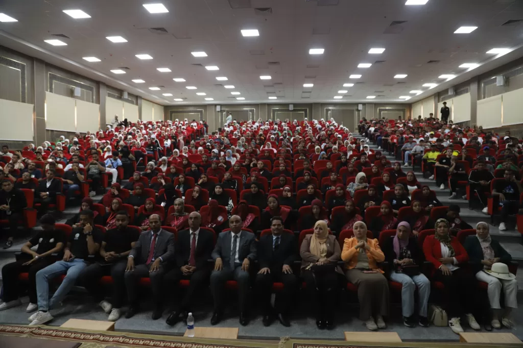 "طلاب من أجل مصر" تستلهم روح أكتوبر في ندوة وطنية بجامعة جنوب الوادي 20 - جريدة المساء