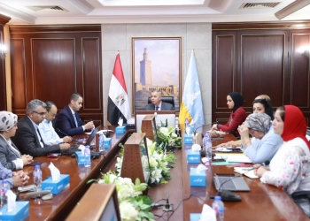 الصحة تبحث مع محافظ الإسكندرية تطوير المنظومة الطبية ورفع كفاءة الخدمات الصحية 35 - جريدة المساء