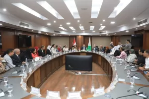 محافظ الجيزة يكرم أوائل الدورات التدريبية 2025: نسعى لتأهيل صف ثانٍ من القيادات يمتلك مهارات الإبداع الإداري 19 - جريدة المساء