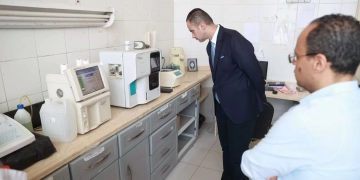 نائب وزير الصحة تفقد غرفة الخط الساخن (137) بالإسكندرية 2 - جريدة المساء نائب وزير الصحة تفقد غرفة الخط الساخن (137) بالإسكندرية 1 - جريدة المساء