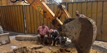 محافظة الجيزة تعلن إجراء تحويلات مرورية بشارع الهرم لإصلاح كسر مفاجئ بخط مياه رئيسي 2 - جريدة المساء محافظة الجيزة تعلن إجراء تحويلات مرورية بشارع الهرم لإصلاح كسر مفاجئ بخط مياه رئيسي 1 - جريدة المساء