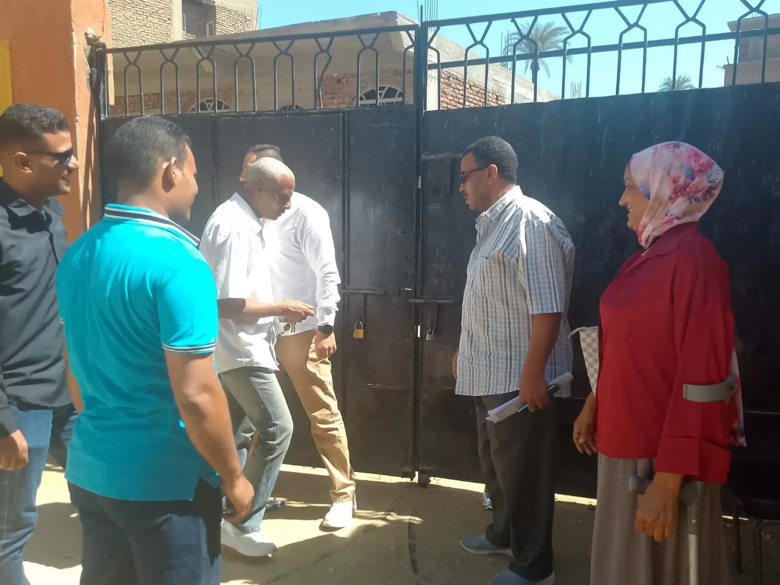 جولات مفاجئة لمدير إدارة قوص التعليمية لمتابعة انتظام الدراسة وتطبيق البرامج العلاجية 24 - جريدة المساء