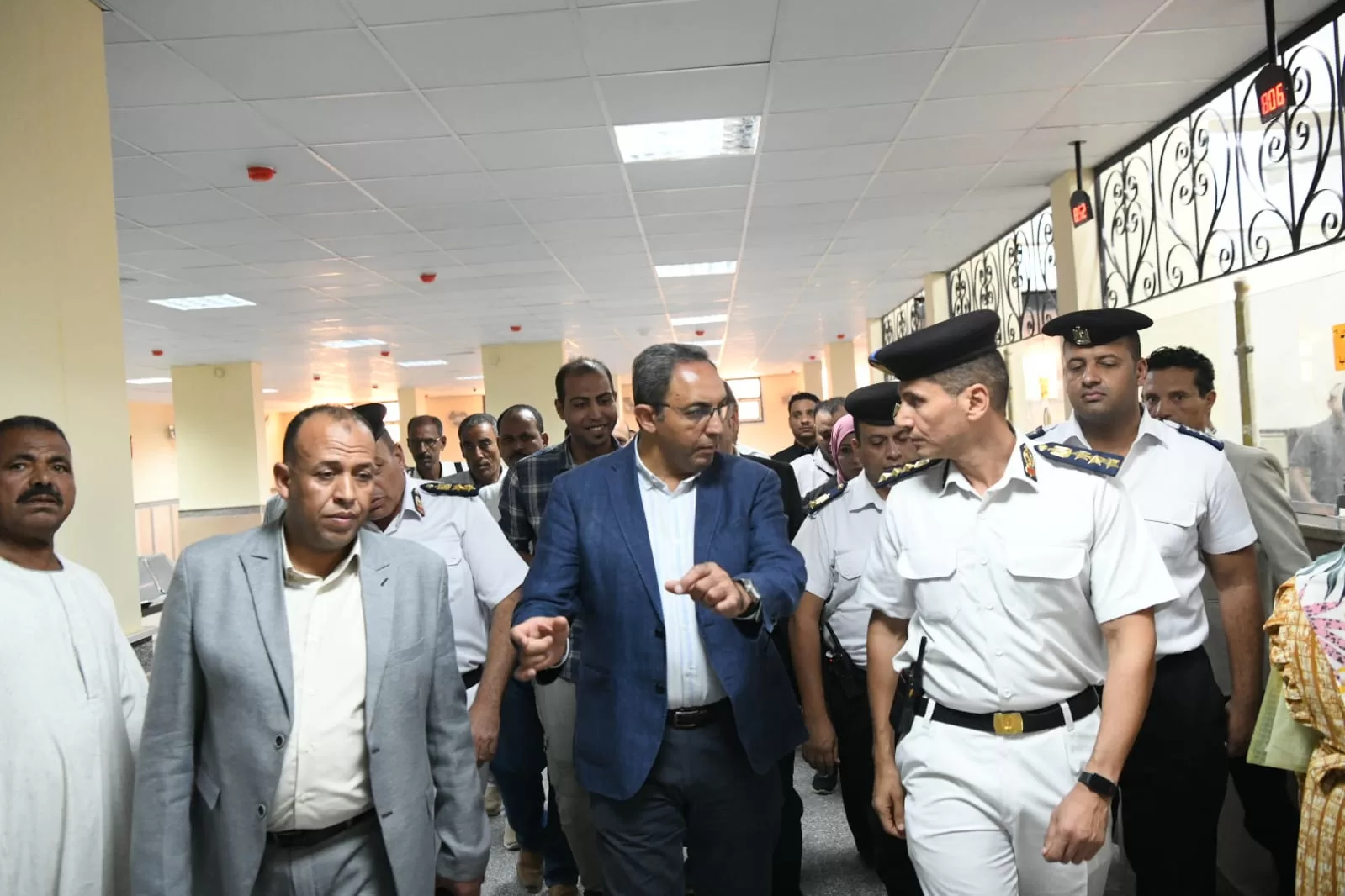 محافظ قنا يتفقد مبنى المرور الجديد بنجع حمادي  25 - جريدة المساء