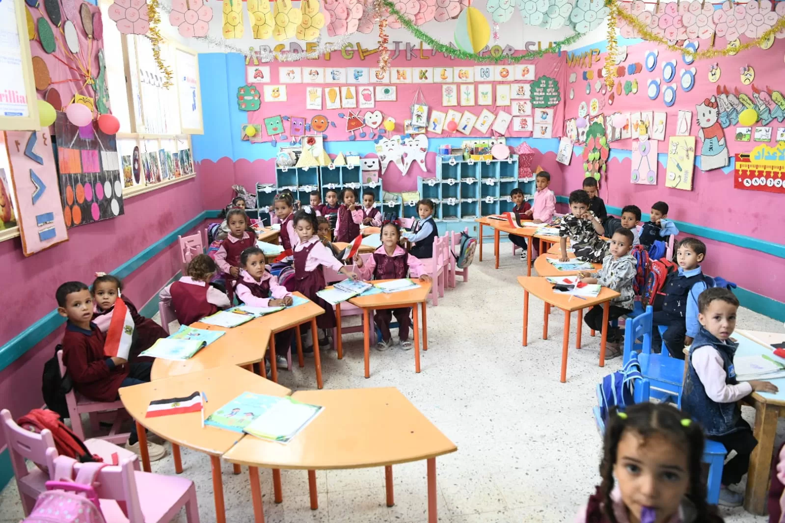 محافظ قنا يفتتح مدرسة علي خليل للتعليم الأساسي بالعركي بعد إحلالها وتجديدها 21 - جريدة المساء