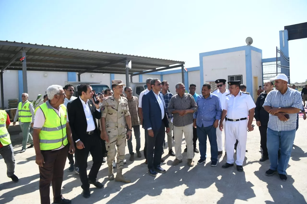 محافظ قنا يفتتح الحملة الميكانيكية الجديدة بالوحدة المحلية لمركز أبوتشت 32 - جريدة المساء