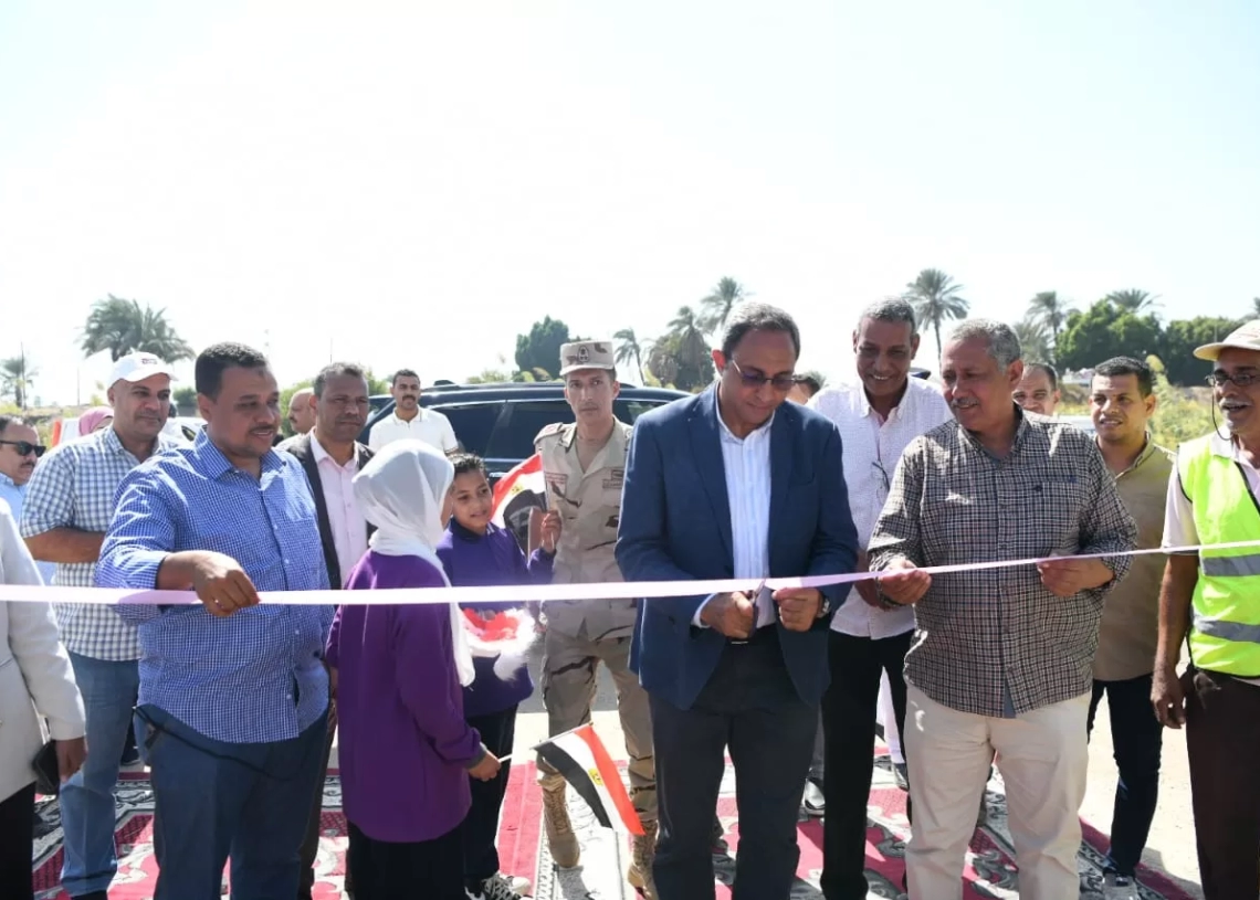 محافظ قنا يفتتح الحملة الميكانيكية الجديدة بالوحدة المحلية لمركز أبوتشت 18 - جريدة المساء