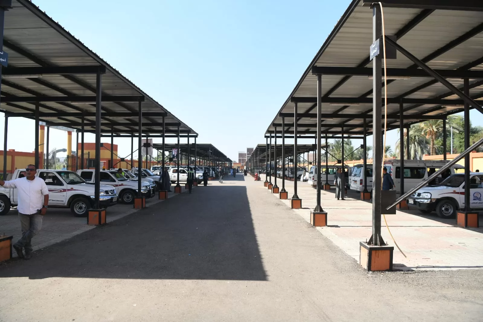 محافظ قنا يفتتح مجمع مواقف السيارات الجديد في أبوتشت  36 - جريدة المساء