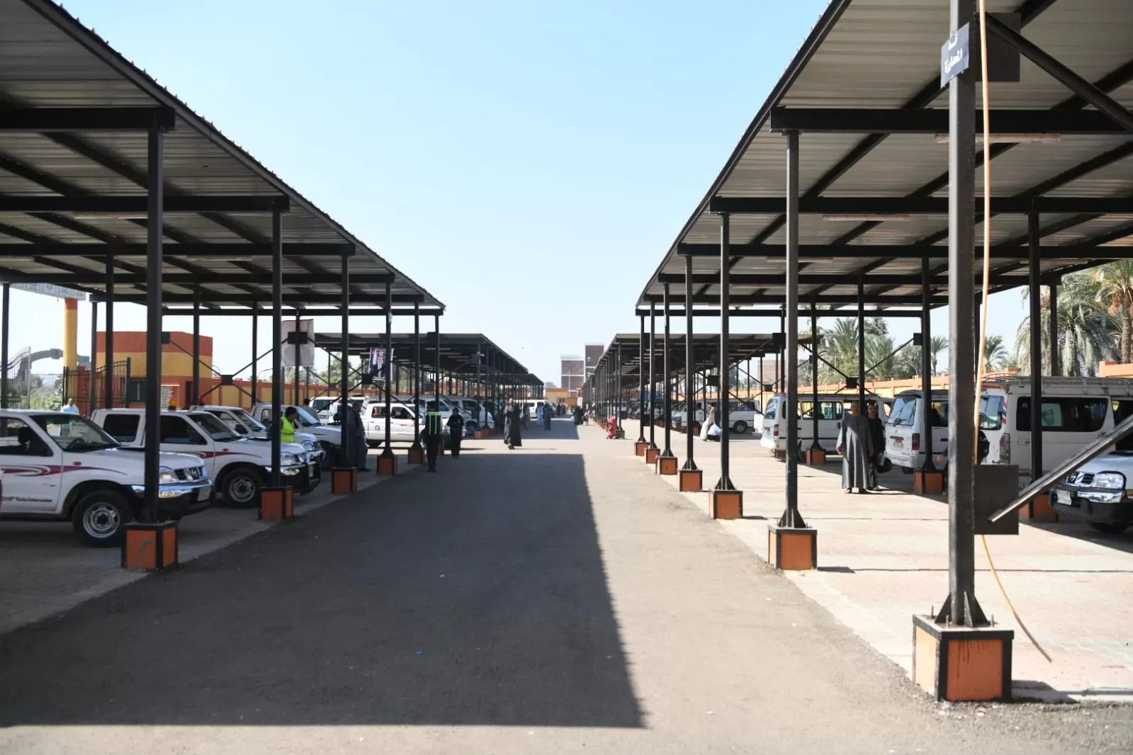 محافظ قنا يفتتح مجمع مواقف السيارات الجديد في أبوتشت  32 - جريدة المساء