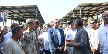 محافظ قنا يفتتح مجمع مواقف السيارات الجديد في أبوتشت 2 - جريدة المساء محافظ قنا يفتتح مجمع مواقف السيارات الجديد في أبوتشت 1 - جريدة المساء