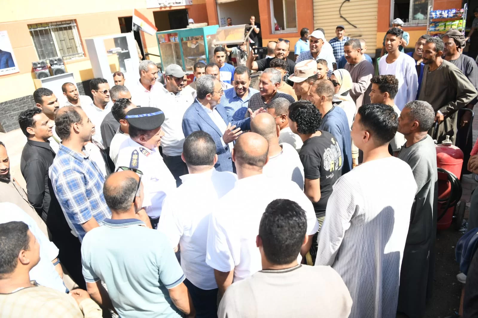 محافظ قنا يفتتح مجمع مواقف السيارات الجديد في أبوتشت  30 - جريدة المساء