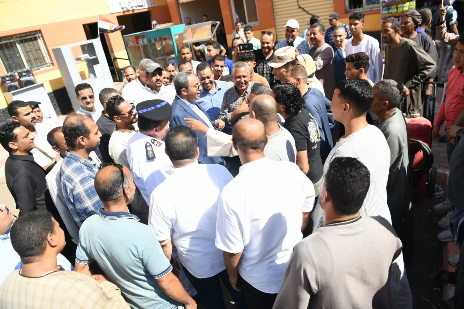 محافظ قنا يفتتح مجمع مواقف السيارات الجديد في أبوتشت  20 - جريدة المساء