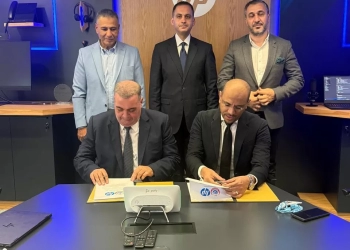 نائب وزير الصحة وممثلي شركة HP في دبي بحثوا تعزيز التحول الرقمي وتطبيقات الذكاء الاصطناعي في القطاع الصحي 23 - جريدة المساء