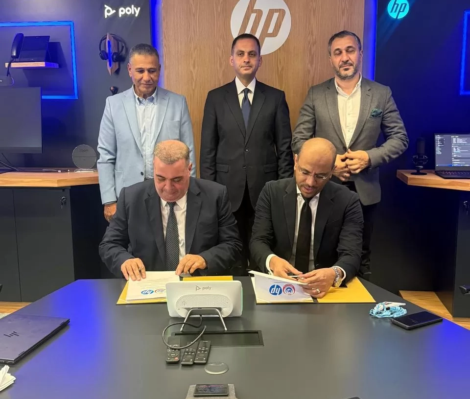 نائب وزير الصحة وممثلي شركة HP في دبي بحثوا تعزيز التحول الرقمي وتطبيقات الذكاء الاصطناعي في القطاع الصحي 17 - جريدة المساء
