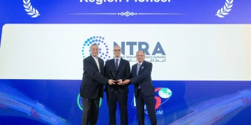 مصر تفوز بجائزة الريادة الإقليمية في تطوير نطاقات الإنترنت من المنظمة العربية للاتصال وتكنولوجيا المعلومات 1 - جريدة المساء