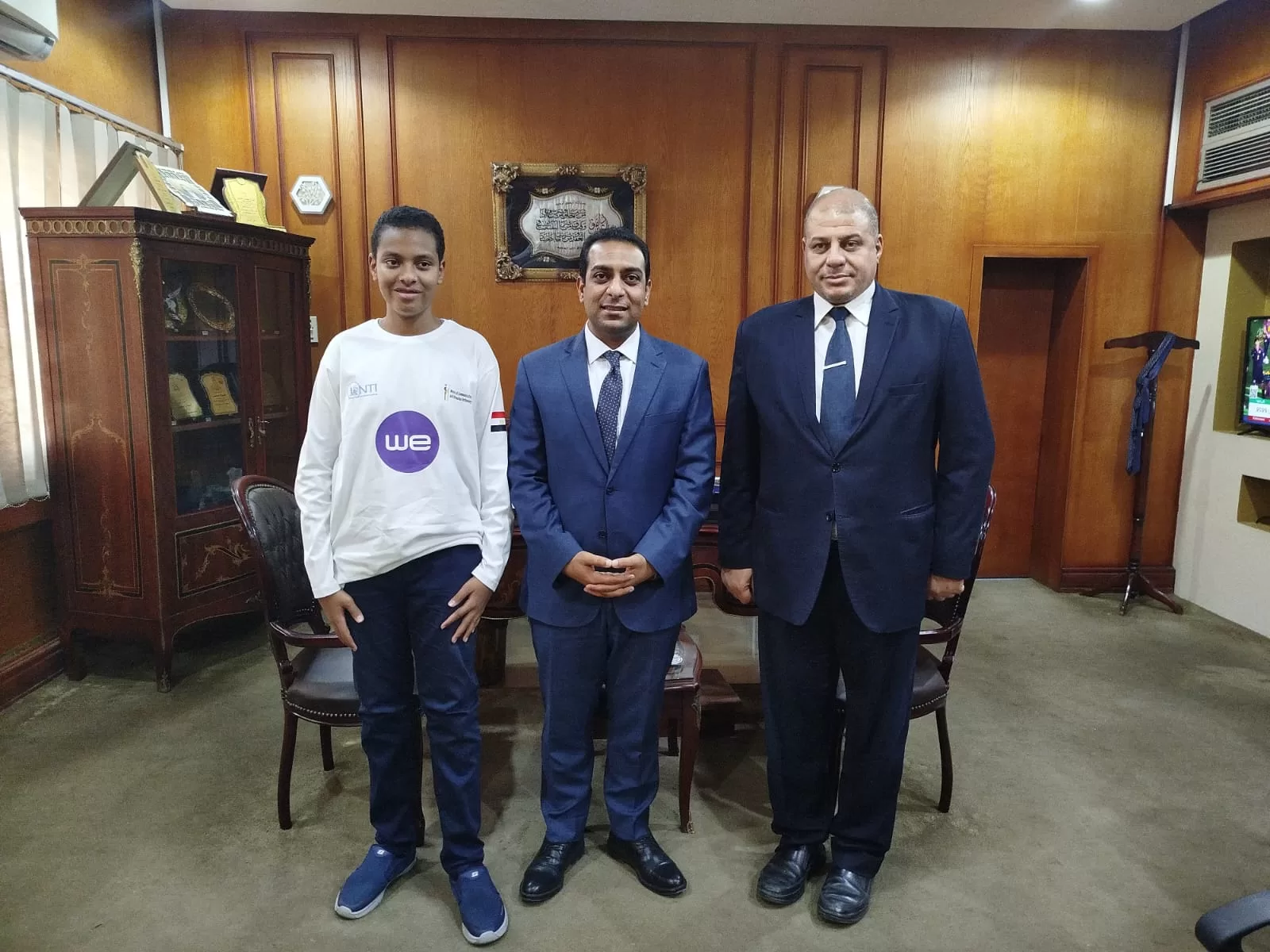 نائب محافظ قنا يكرم الفائز بكأس المنتخب المصري للذكاء الاصطناعي والروبوت 26 - جريدة المساء نائب محافظ قنا يكرم الفائز بكأس المنتخب المصري للذكاء الاصطناعي والروبوت 25 - جريدة المساء