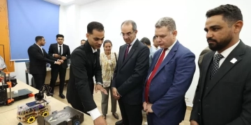 "الروبوت أرم".. مشروع مصري رائد يجمع بين الذكاء الصناعي والتطبيقات العسكرية والطبية 1 - جريدة المساء