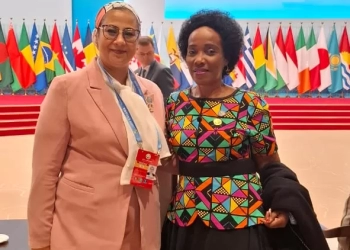 على هامش مشاركتها فى القمة العالمية للمرأة بالصين.. أمل عمار تلتقي وزيرة المرأة بجنوب أفريقيا 17 - جريدة المساء