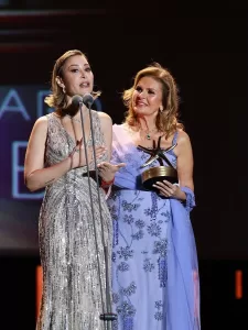 ١٣ لقطة من حفل افتتاح الدورة الثامنة بمهرجان الجونة تصدرت السوشيال ميديا 28 - جريدة المساء