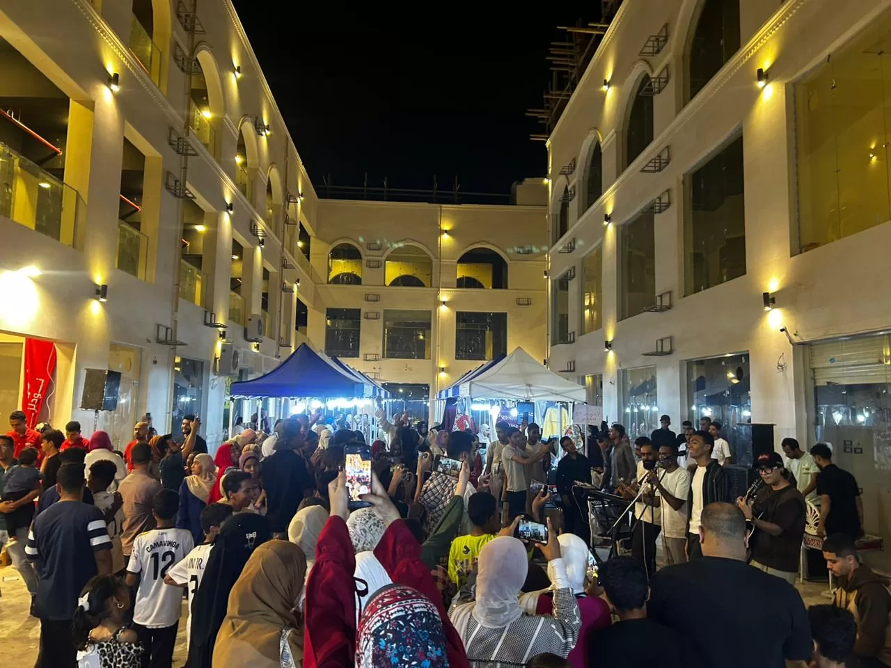 مد فعاليات معرض «بازاري» وسط إقبال متزايد لتنشيط قنا الجديدة 31 - جريدة المساء