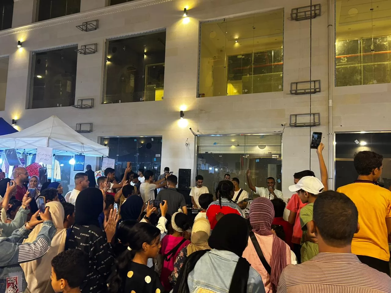 مد فعاليات معرض «بازاري» وسط إقبال متزايد لتنشيط قنا الجديدة 25 - جريدة المساء