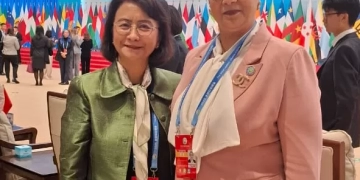 على هامش قمة المرأة في الصين.. أمل عمار تلتقي وزيرة شؤون المرأة في كمبوديا 2 - جريدة المساء على هامش قمة المرأة في الصين.. أمل عمار تلتقي وزيرة شؤون المرأة في كمبوديا 1 - جريدة المساء