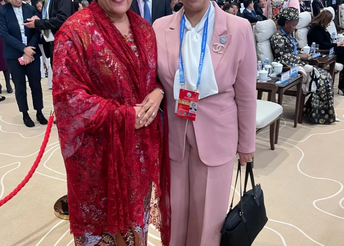 على هامش القمة العالمية للمرأة في الصين المستشارة أمل عمار تلتقي نائبة الأمين العام للأمم المتحدة 27 - جريدة المساء