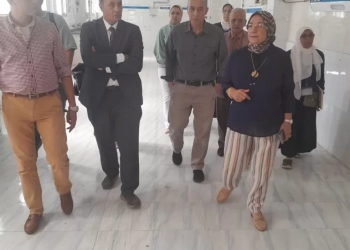 مدير الخدمات الطبية بالمؤسسة العلاجية فى جولته بمستشفى الماترنتيه بالإسكندرية: بدء خدمة جراحة الأطفال وقافلة طبية فى جميع التخصصات 33 - جريدة المساء