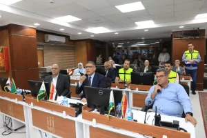 محافظ الجيزة يتابع انتظام مواقف السرفيس من داخل مركز "الشبكة الوطنية للطوارئ" 61 - جريدة المساء