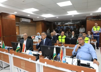محافظ الجيزة يتابع انتظام مواقف السرفيس من داخل مركز "الشبكة الوطنية للطوارئ" 17 - جريدة المساء