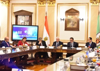 وزيرا الصحة والتعليم العالي..في مائدة مستديرة حول استخدامات الذكاء الاصطناعي في الرعاية الصحية 35 - جريدة المساء