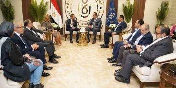 السبكي وعلامة بحثا تعزيز التعاون في مجالات الذكاء الاصطناعي والأمن السيبراني واستدامة المنشآت الصحية 1 - جريدة المساء