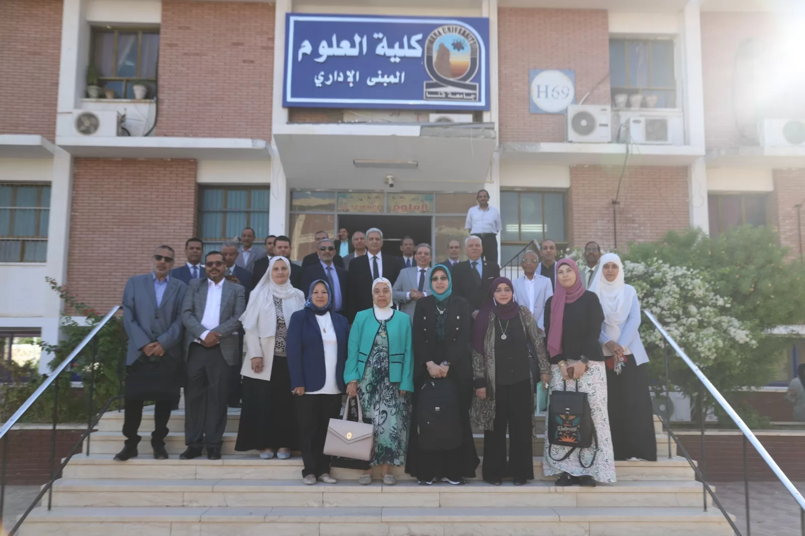 رئيس جامعة قنا يستقبل وفد الهيئة القومية لضمان جودة التعليم 49 - جريدة المساء