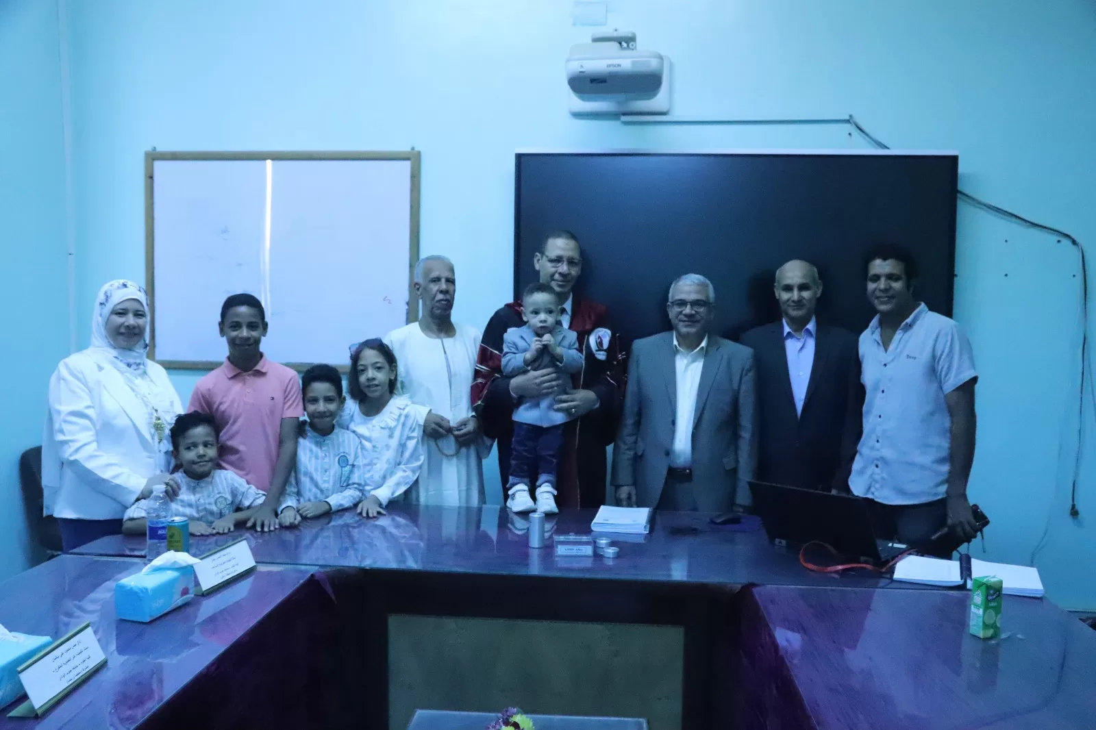 ابتكار علمي بجامعة قنا.. إعادة تدوير مخلفات الألومنيوم وتحويلها لمواد صناعية عالية القيمة 25 - جريدة المساء