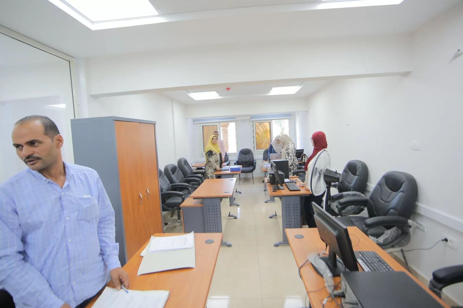 محافظ قنا يفتتح مبنى مديرية التموين بعد تطويره ويطلق مبادرة لتكريم المتميزين 35 - جريدة المساء