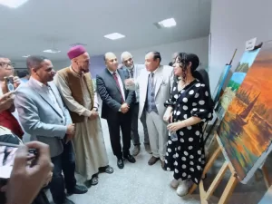 محافظ مطروح يلتقي فنانى ملتقى الفن والحياه بعد عودتهم من سيوة 29 - جريدة المساء