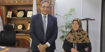 في لفتة إنسانية.. محافظ قنا يستجيب لطلب مواطنة ويكلف بسرعة تلبية احتياجاتها 1 - جريدة المساء