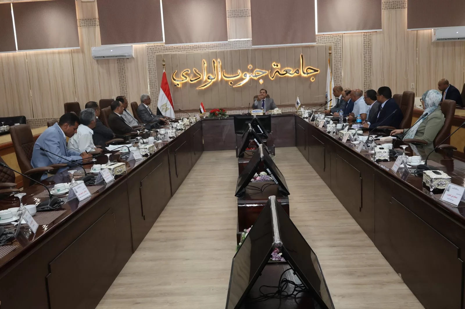 انعقاد اللجنة التنسيقية للخدمات المقدمة من جامعة قنا للجامعة الأهلية 15 - جريدة المساء