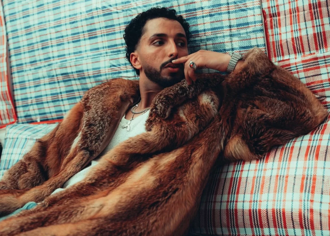 طوسن يطلق "خلّيني" التي تجمع بين الألم والحلم 28 - جريدة المساء طوسن يطلق "خلّيني" التي تجمع بين الألم والحلم 27 - جريدة المساء