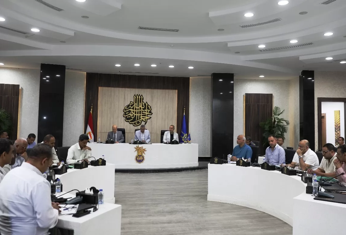 محافظ أسوان يوجه لتحقيق تقدم ملموس بملف التصالح فى مخالفات البناء وإنهاء إجراءات التصالح على دور العبادة 28 - جريدة المساء محافظ أسوان يوجه لتحقيق تقدم ملموس بملف التصالح فى مخالفات البناء وإنهاء إجراءات التصالح على دور العبادة 27 - جريدة المساء