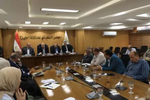 نائب محافظ الجيزة يناقش مشروعات الصرف الصحي ببشتيل وحضر 59 - جريدة المساء