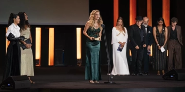 تعرف على اول تعليق لمخرجة الفيلم الفائز بأفضل عمل روائي عربي بمهرجان الجونة السينمائي 2 - جريدة المساء تعرف على اول تعليق لمخرجة الفيلم الفائز بأفضل عمل روائي عربي بمهرجان الجونة السينمائي 1 - جريدة المساء